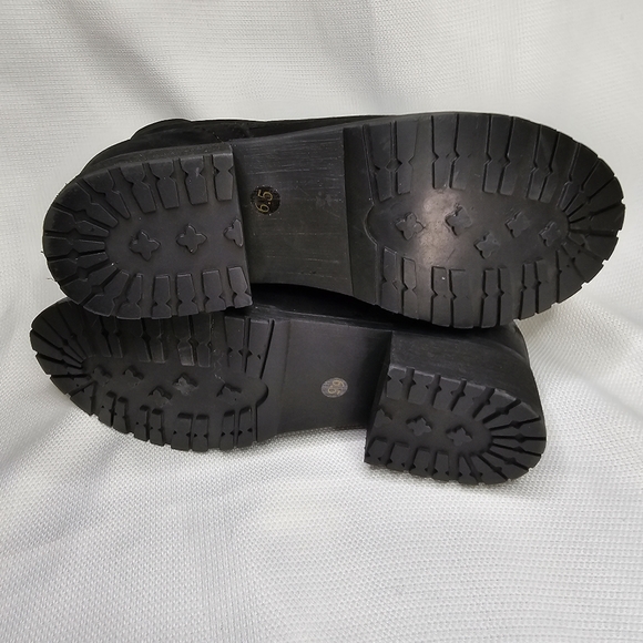 Steve Madden"Gobbin" Black Leather Ankle Boot With Block Heel-Size: 6.5 - Picture 7 of 7